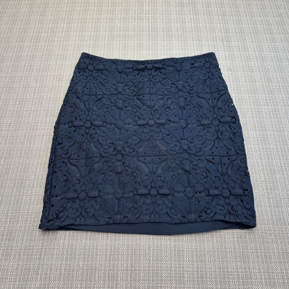Romantic Eyelet Mini Skirt Banana Republic Petite size 2 Navy Blue Cottagecore